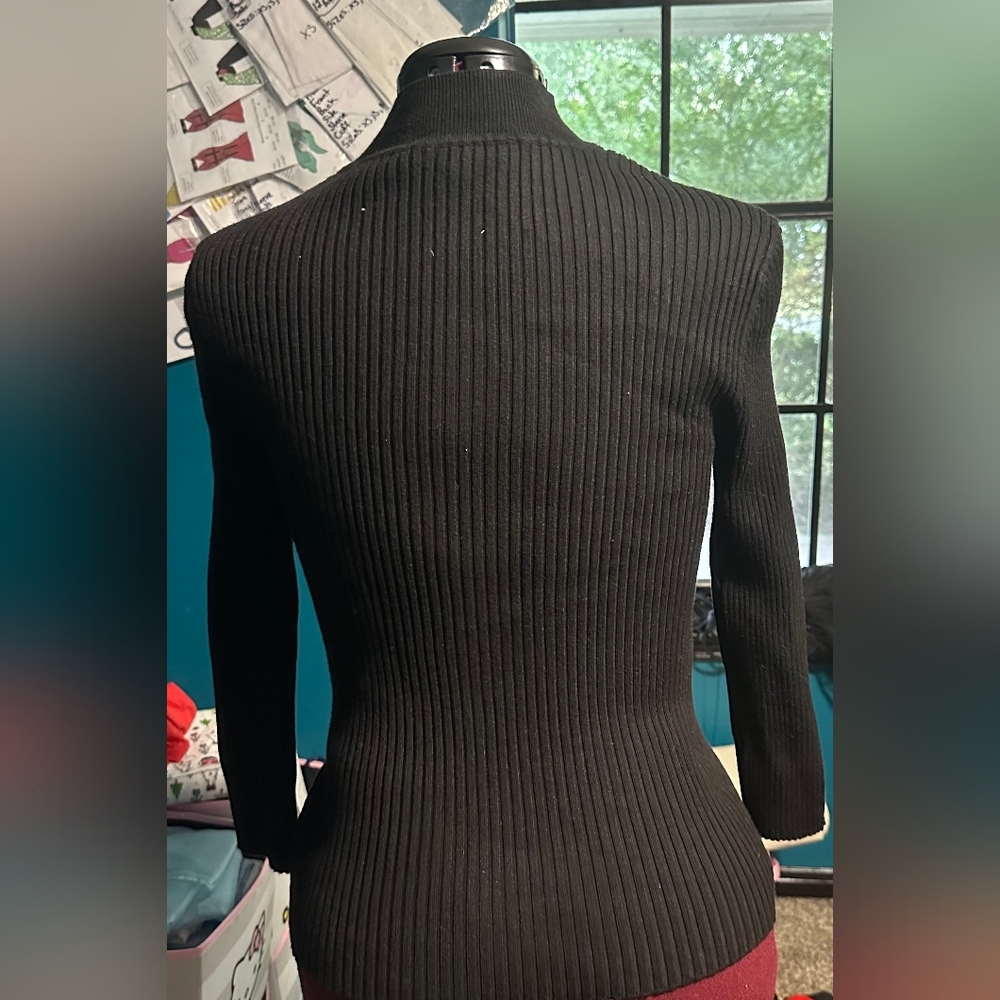 7 Sweaters - image 2